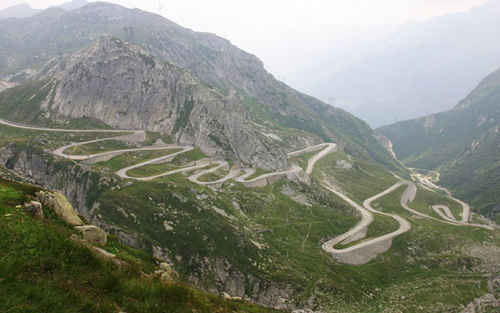  Stará cesta na St.Gotthard, drsňárna na dlažobných kockách