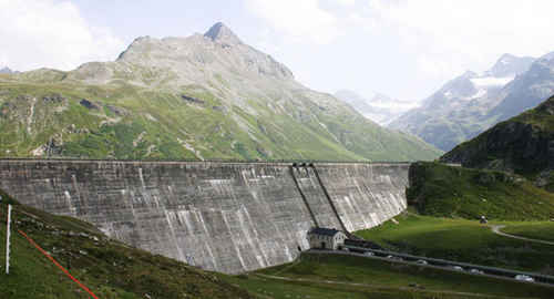  Múr priehrady na vrchole Silvretta Hochalpenstrase - Bielerhohe