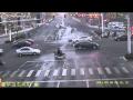 Nehoda v číne - ignorácia - motorkár pomôž si sám